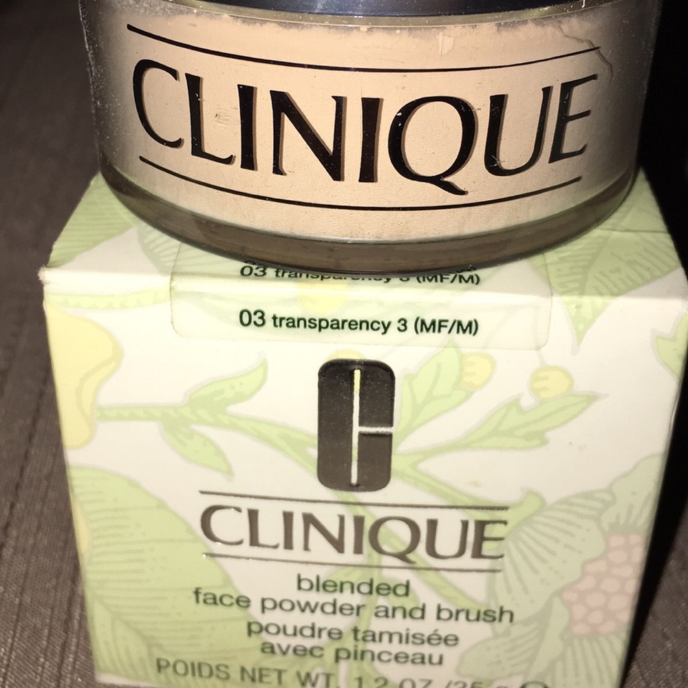 Clinique face powder